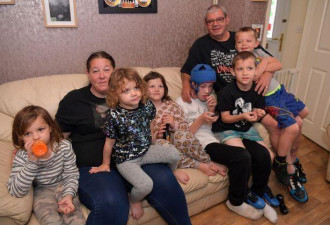英国40岁妈妈连生11个孩子 怎么过的？