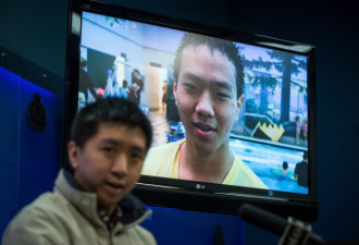 15岁华裔少年中流弹丧生：家人设奖学金纪念