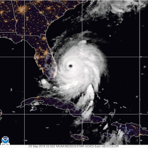 看看从太空拍摄的怪兽级飓风多里安