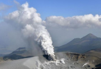 日本中部火山爆发！多名度假者受伤