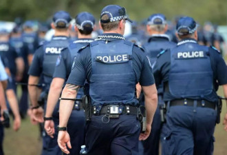 悉尼警方突袭华人妓院多人被捕！妙龄华女卖身