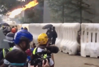 香港反修例延烧 有暴力示威者竟玩火自焚
