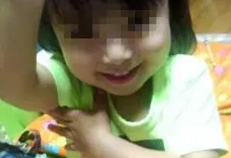5岁女孩遭受父母虐待惨死,曾写日记请求原谅