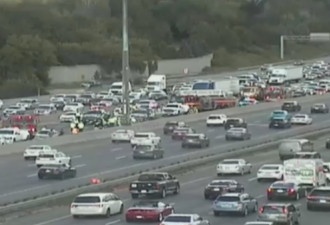 401高速多车相撞封路 1死10伤含3名儿童