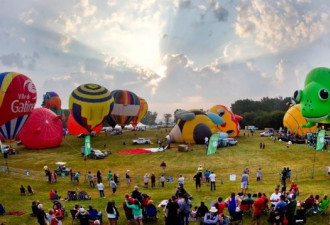 长周末渥太华举办热气球节