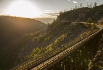 36小时自驾穿越加拿大最美秋色！
