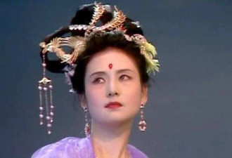 西游记女演员不愿露肚脐，杨洁“骗”观众30年