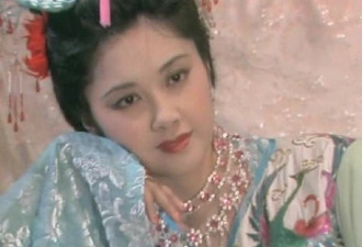 西游记女演员不愿露肚脐，杨洁“骗”观众30年