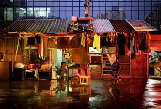 看了香港的“水管房” 你才知道自己有多幸福