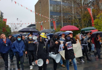 澳中国大陆留学生与华裔学生战线分明？