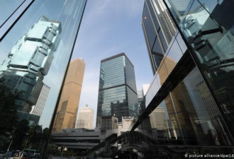 香港评级从A+降低为AA，金融重镇前景堪忧