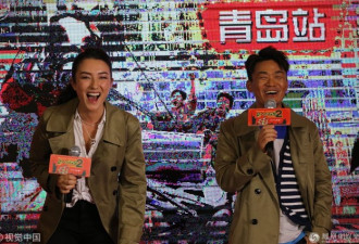 和她穿情侣装亮相，王宝强笑逐颜开