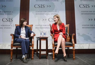 俄美女被认证为总统候选人时 正在美国访问…