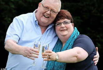 英国夫妇中14亿彩票大奖 分居一年感情破裂离婚