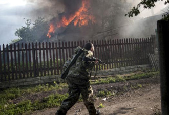 富人花钱在乌克兰猎杀平民 现实版《西部世界》