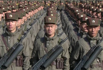朝鲜大阅兵李雪主现身大量高端武器装备