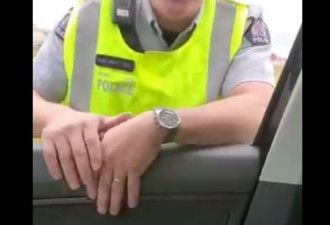 大胸女星怒怼加拿大警察 你知道我是谁吗！