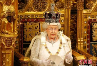英女王伊丽莎白二世登基66年：注定成传奇