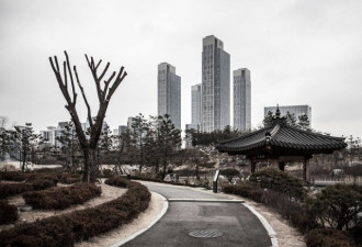 这座号称世界级城市却空空荡荡无人影
