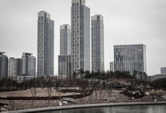 这座号称世界级城市却空空荡荡无人影