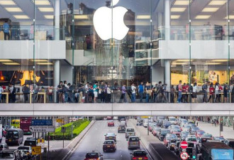 香港苹果店发iPhone电池爆炸事故 两员工入院