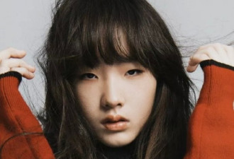 小S女儿凭借“臭脸”霸占热搜第一，最强星二代