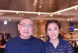 68岁刘銮雄三亿换肾状态回春，与甘比牵手亮相