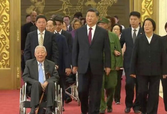 袁隆平等42人获颁国家勋章和国家荣誉称号