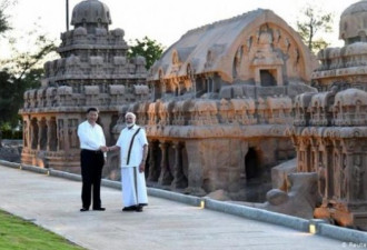 习近平和莫迪在印度：参观古寺庙、与莫迪单聊