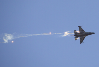 叙利亚军方击落一架以色列F-16战机 飞行员逃生