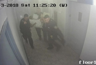 3警察将老人扔在火灾走廊等死
