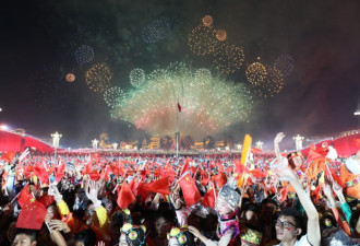 镜头回顾：昨夜火树银花点亮北京夜空！