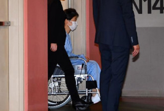 朴槿惠住院费1天1万元 粉丝凑钱被她拒绝