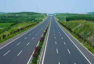 中国将建造首条超级高速公路 不用担心超速了