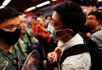香港禁蒙面法：港人不可蒙面，为何港警可以？