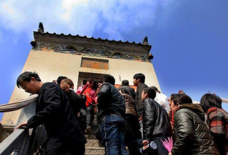 世界最危险房子在中国  屹立400年不倒