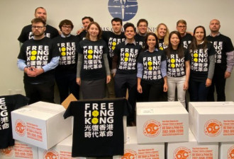 美中篮球队美国对垒 人权组织送T恤撑香港