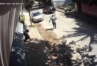 巴西男子一人对五名持枪歹徒 打得歹徒落荒而逃