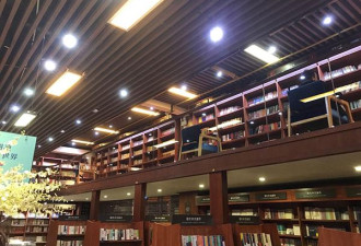 武汉不打烊书店12时辰：过夜人和温暖的灯