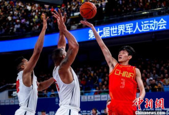 两连胜！武汉军运会:中国八一男篮战胜美国队