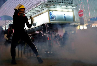 香港城市游击战：硝烟中民众的怒喊与谦卑
