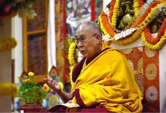 达赖喇嘛鼓励尼姑弘扬佛法