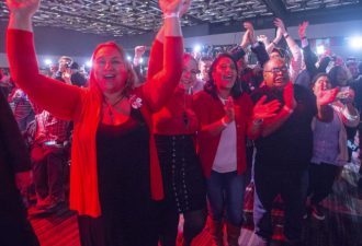 杜鲁多还是总理！自由党庆祝联邦大选获胜！