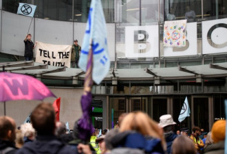 英环保抗议者又围堵BBC 播放“伪公告”