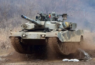 韩国展示超级坦克，却连水泥墩也翻不过