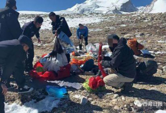 三游客被困5980米山腰,西藏警方徒步数十公里