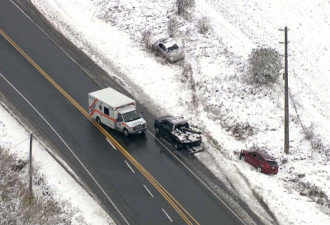 一场小雪酿事故：拖车司机救援时被撞死