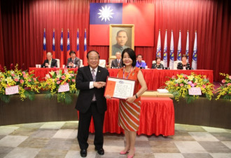 四位加华作家获“2019年华文著述奖”