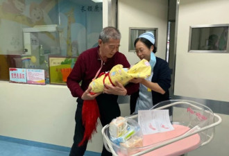 65岁高龄产妇实丈夫：一开始觉得是丑事
