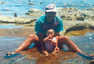 一张自拍照牵出17年前的婴儿绑架案
